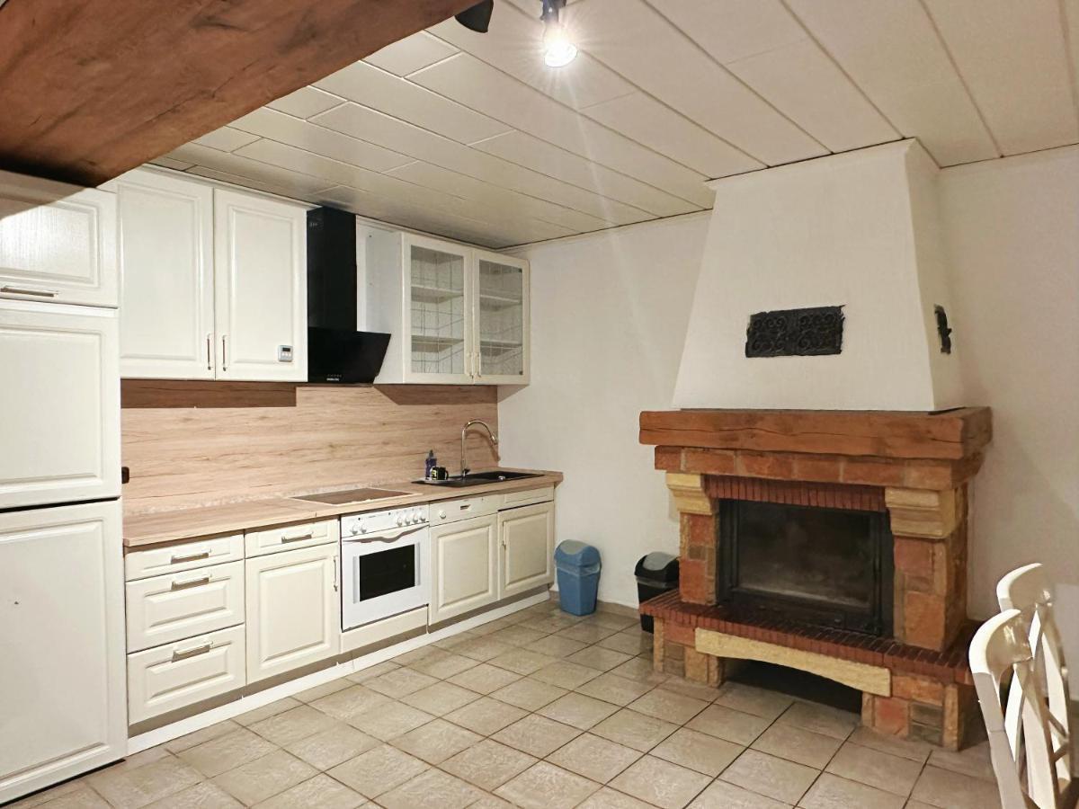 Zimmer In Reihenhaus Mit Terrasse 杜伊斯堡 外观 照片